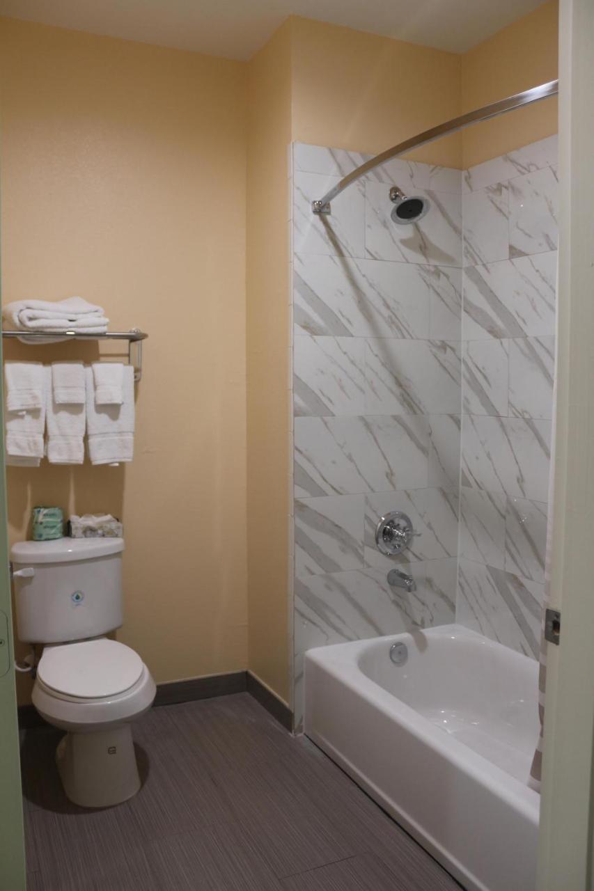 Express Inn And Suites 亨博尔 外观 照片
