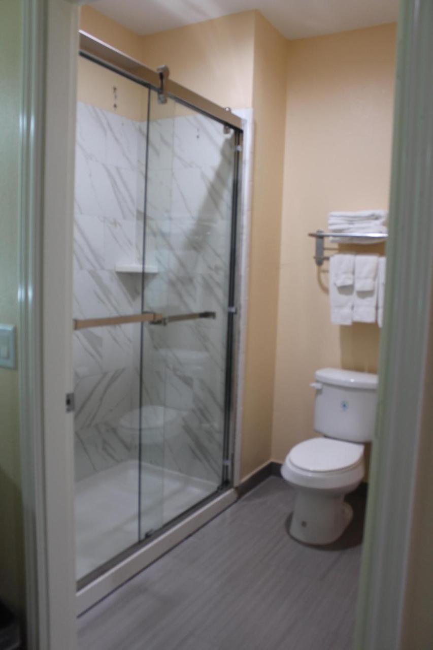 Express Inn And Suites 亨博尔 外观 照片