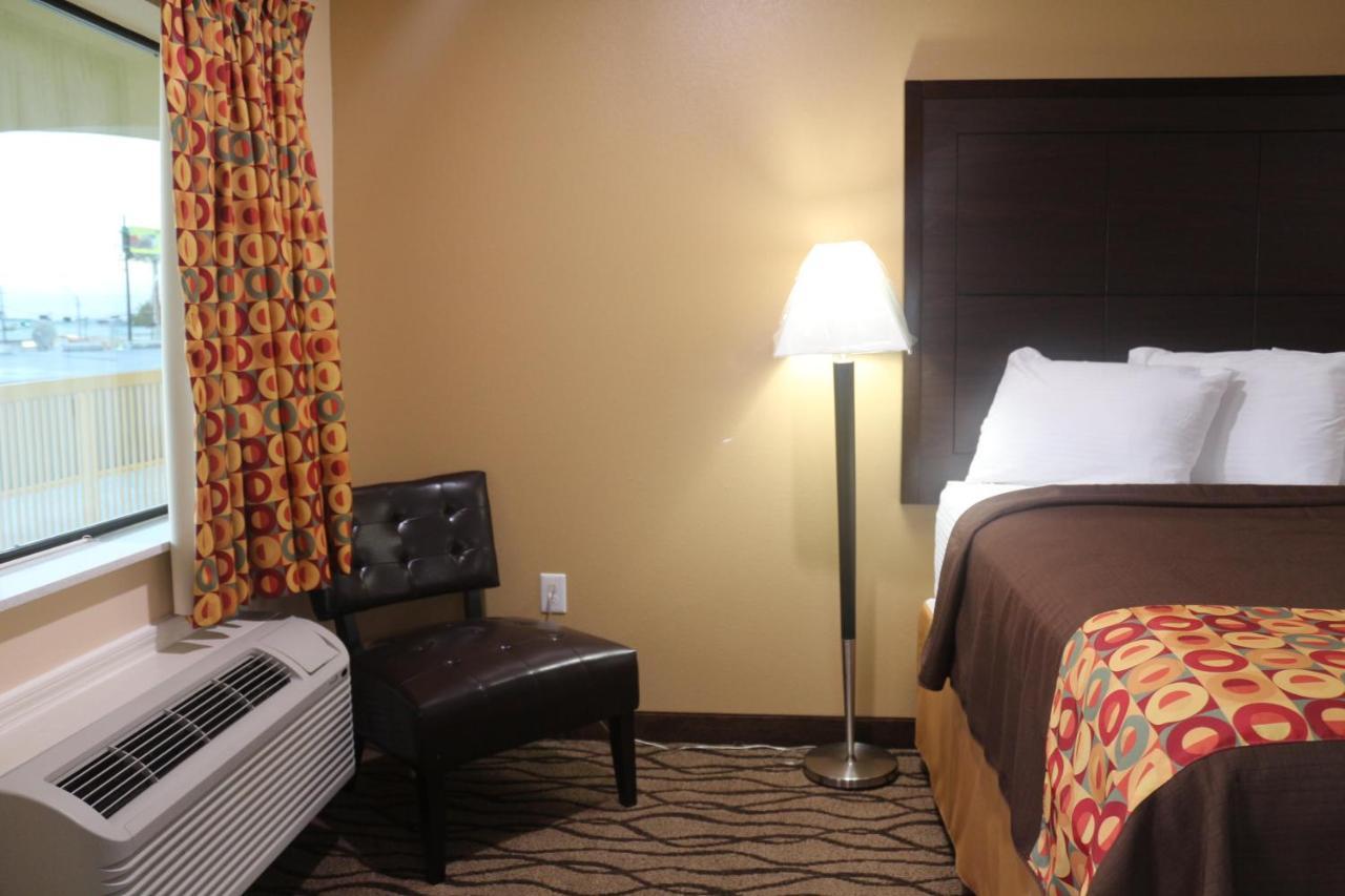 Express Inn And Suites 亨博尔 外观 照片